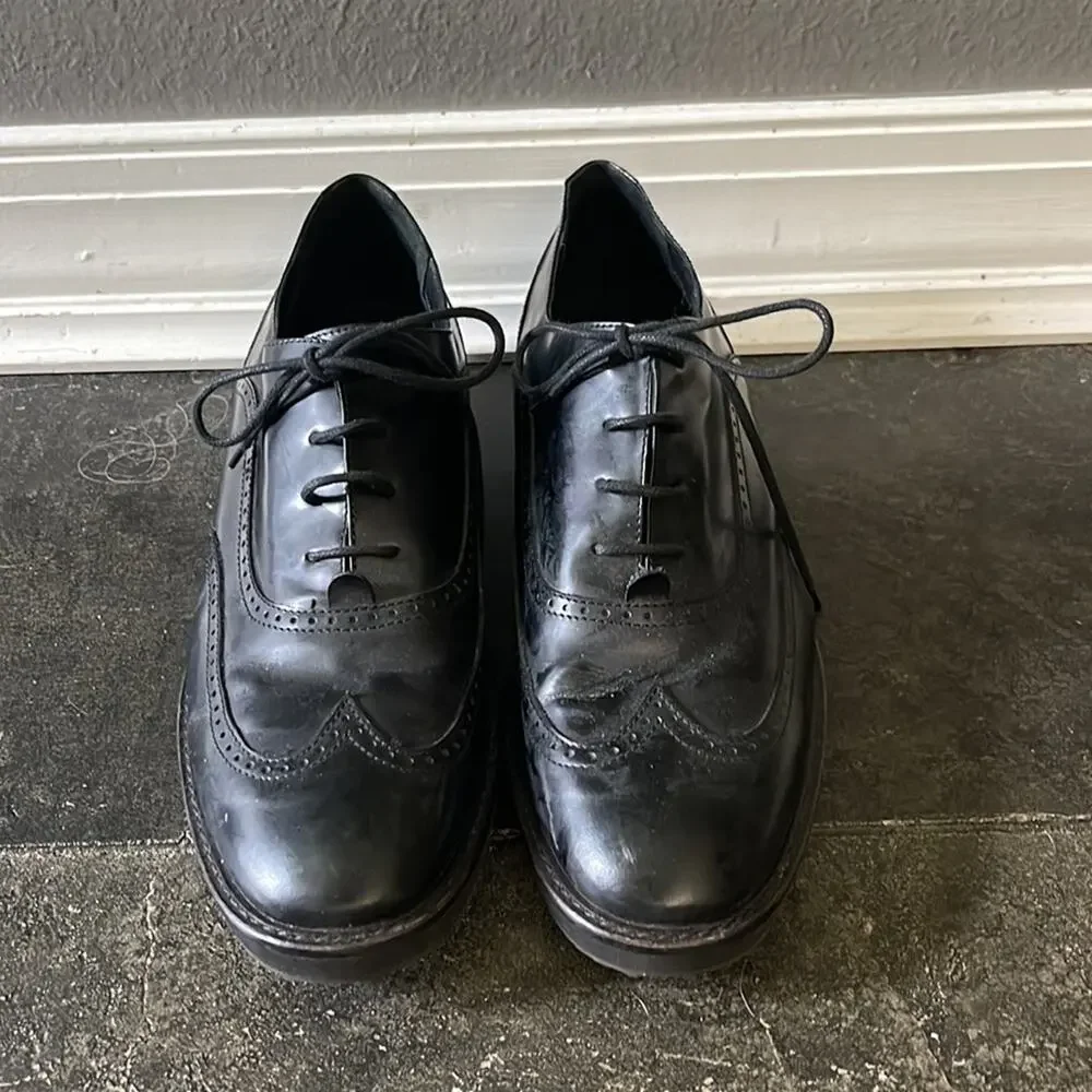 Aquatalia wingtip lace up dress shoes sz 10
